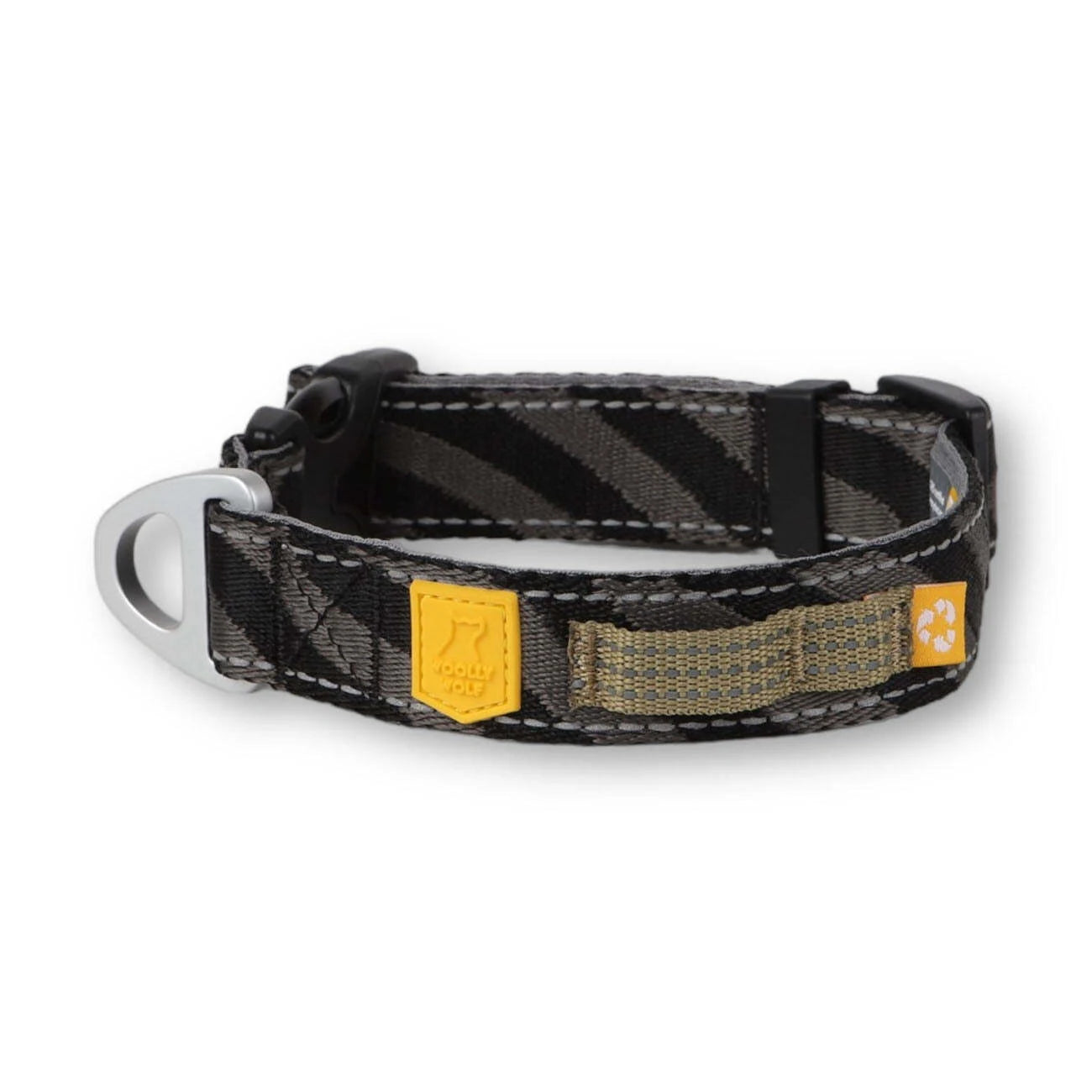 Woolly Wolf Roam hundhalsband i svart med slitstarkt material, lätt mesh och aluminium V-ring för dagliga promenader